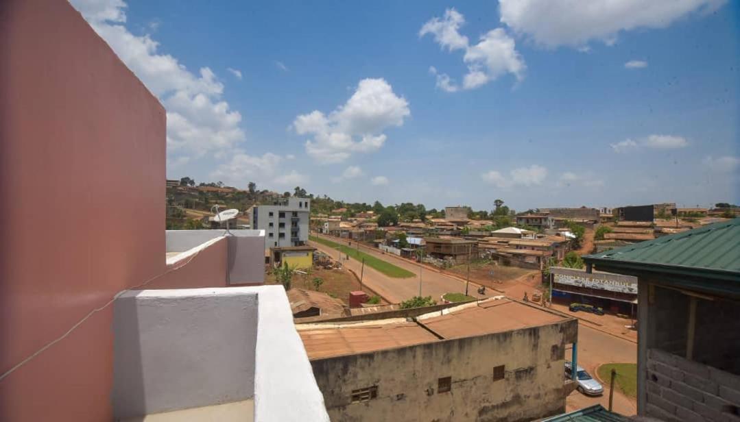 Appartements Neuf De Haut Standing Dm & Ng A Bafoussam Exterior foto