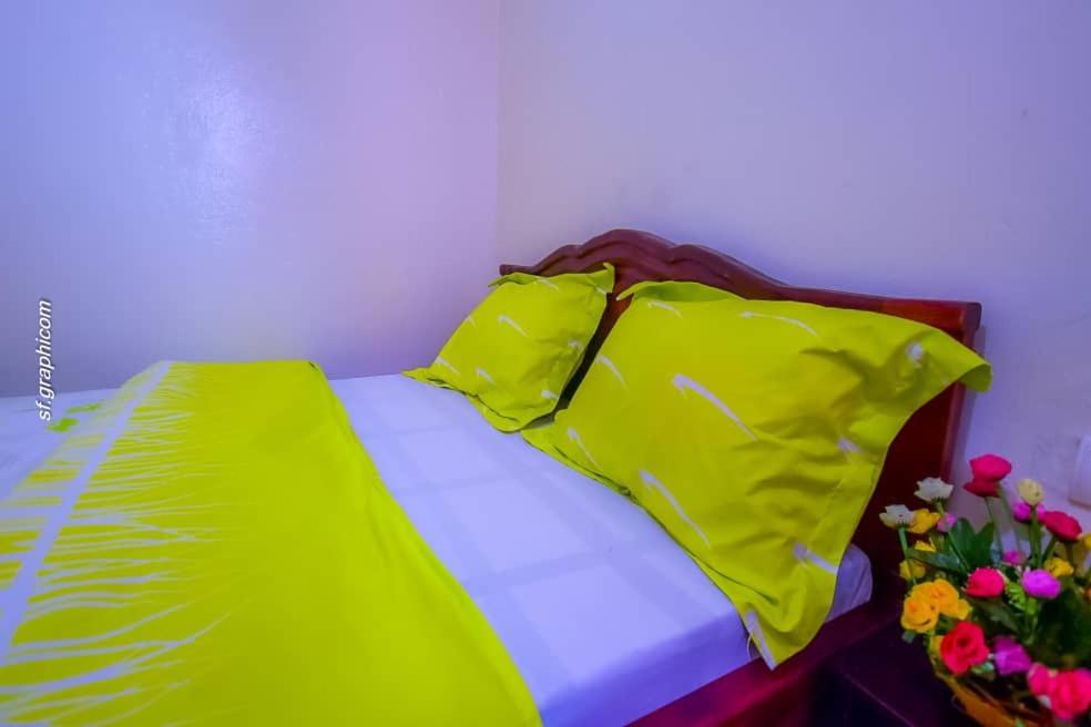 Appartements Neuf De Haut Standing Dm & Ng A Bafoussam Exterior foto